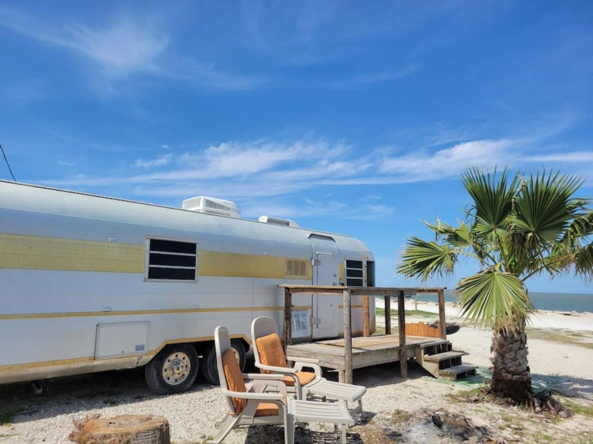 פורט לאבאקה Maggie At The Beach - 1973 Vintage Rv מראה חיצוני תמונה